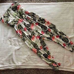 Tropical flower and leave jumpsuit